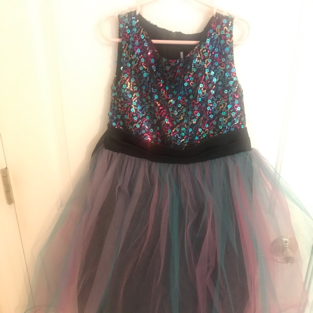 Girls party dress size 9/10